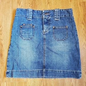 Old Navy Denim Mini Skirt sz1 small 28" waist 16" length. EUC.